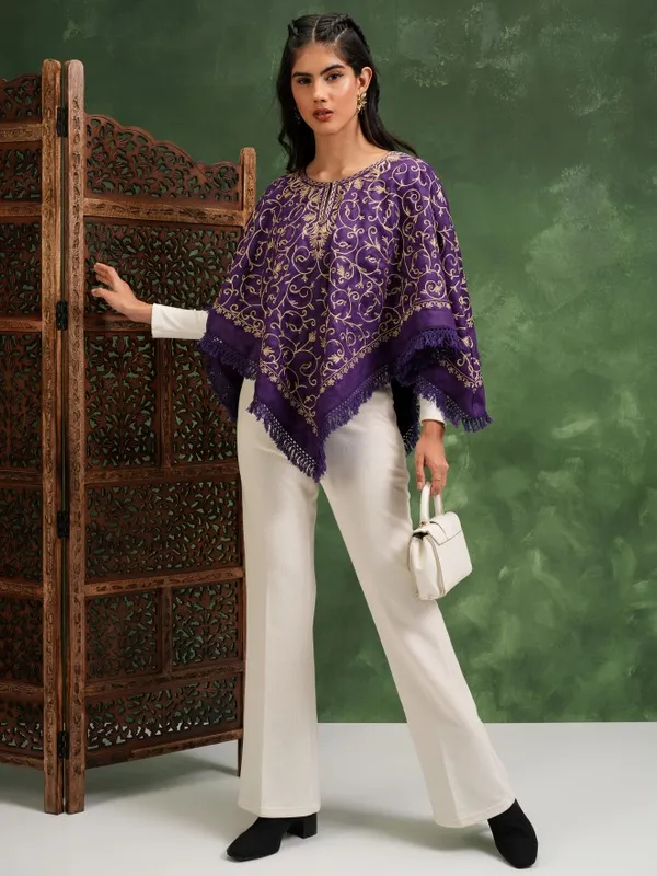  Vishudh Women Purple Embroidered Kaftan Tops