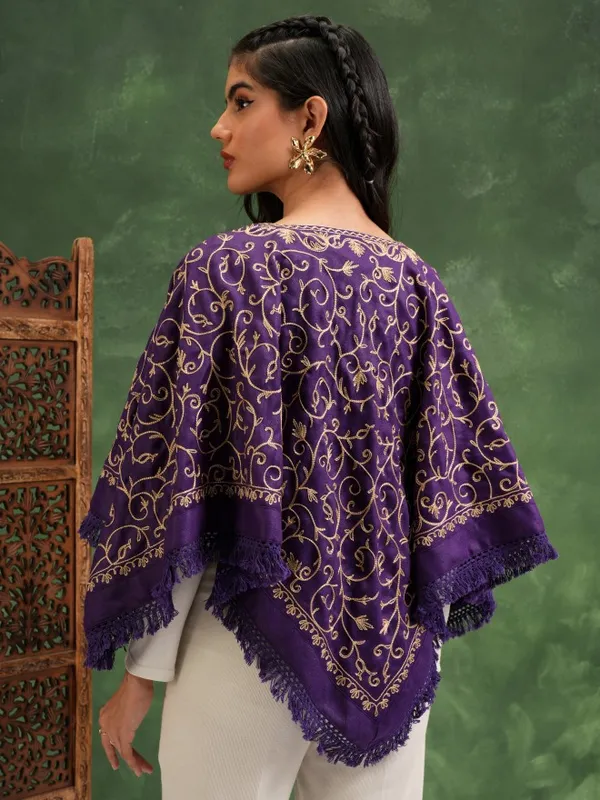  Vishudh Women Purple Embroidered Kaftan Tops