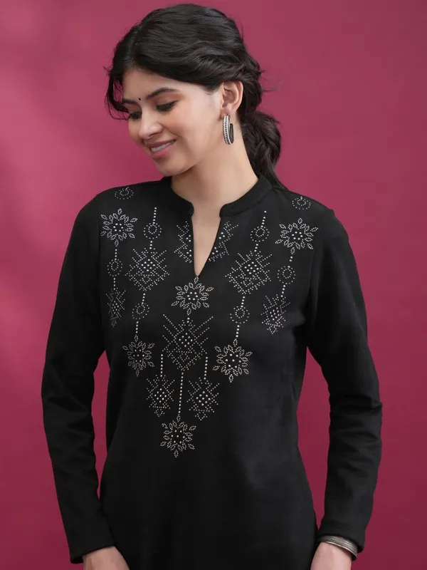  Ketch Women Black Woven Design Straight Kurtas