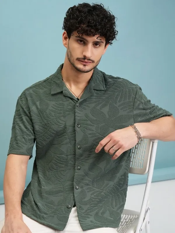  Highlander Men Green Self Design Oversized Fit Casual Shirts