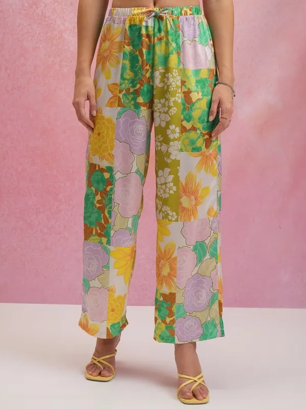  Tokyo Talkies Women Green Co-Ords