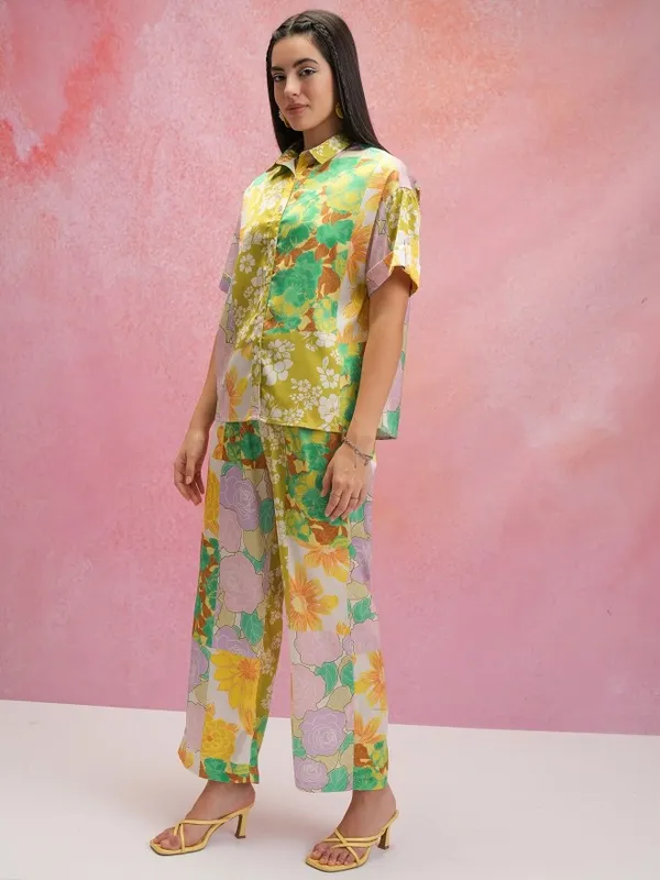  Tokyo Talkies Women Green Co-Ords