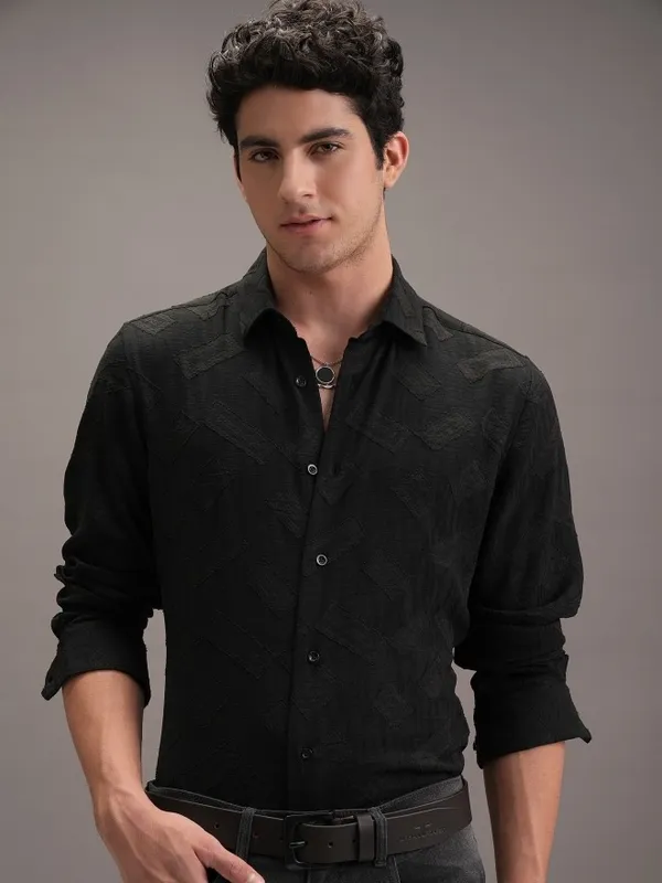 Locomotive Men Black Textured Slim Fit Casual Shirt