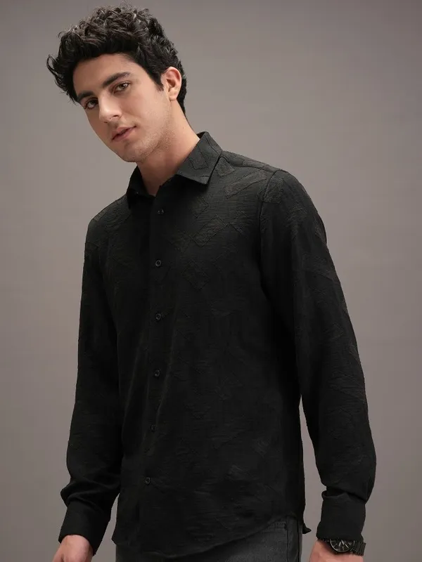 Locomotive Men Black Textured Slim Fit Casual Shirt