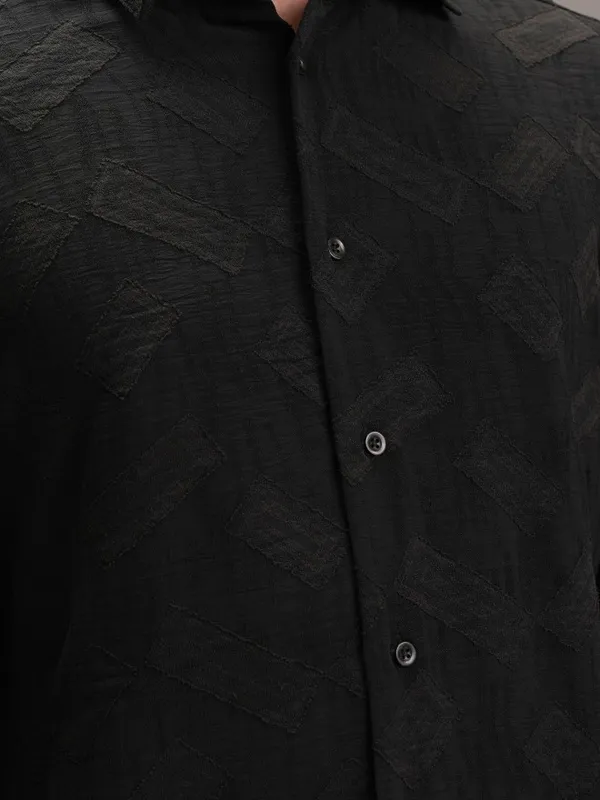 Locomotive Men Black Textured Slim Fit Casual Shirt