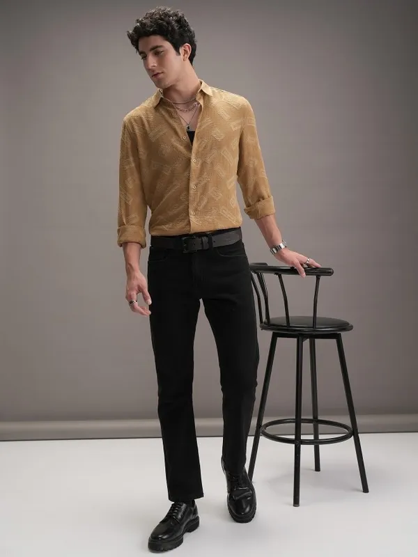  Locomotive Men Khaki Self Design Slim Fit Casual Shirts