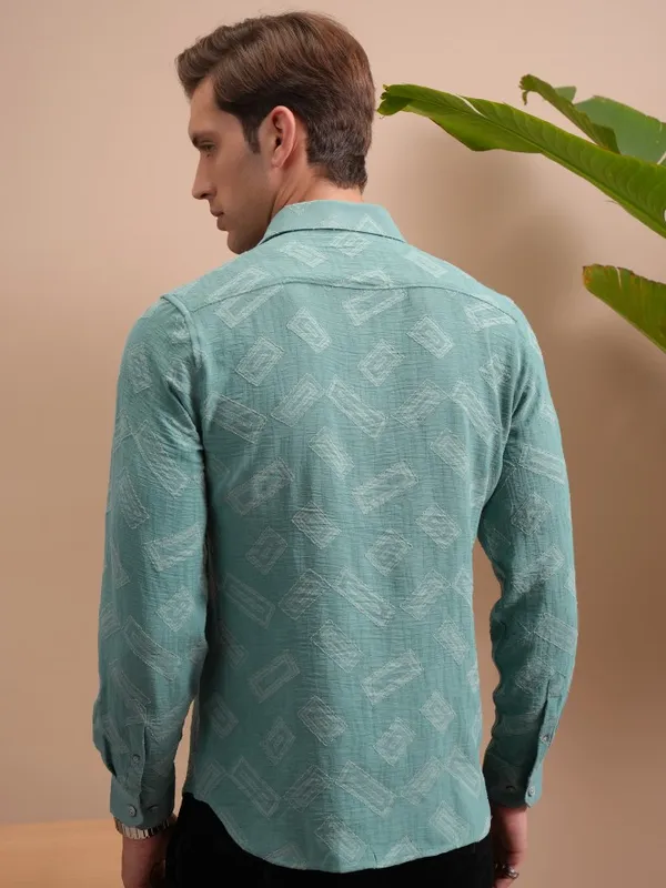 Locomotive Men Sage Textured Slim Fit Casual Shirts