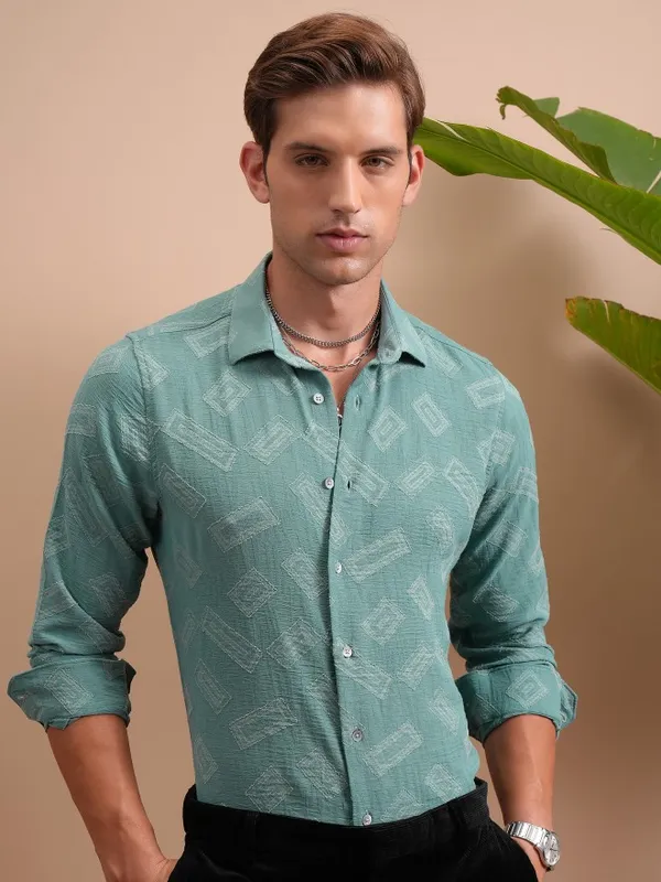 Locomotive Men Sage Textured Slim Fit Casual Shirts