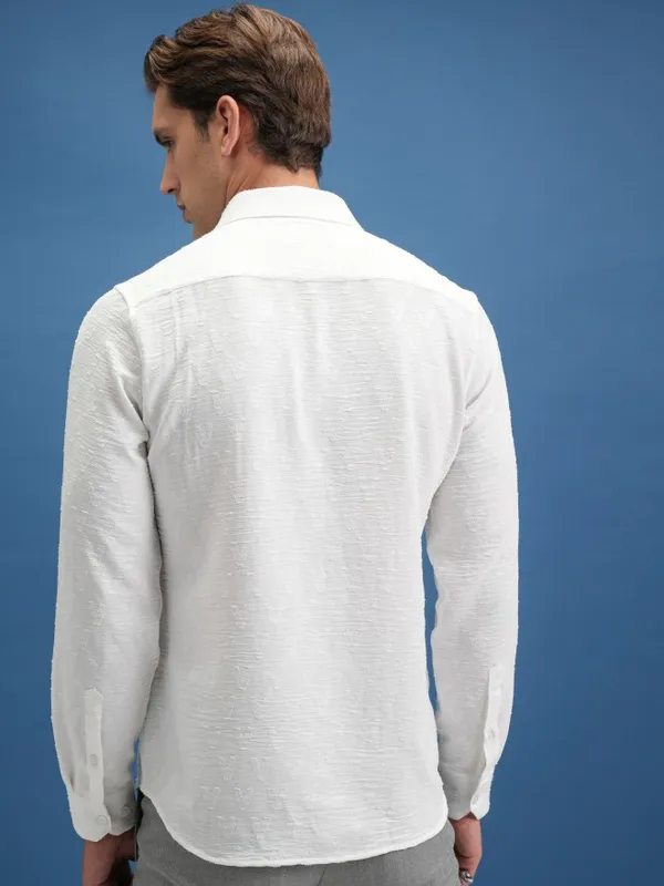 Locomotive Men White Textured Slim Fit Casual Shirt