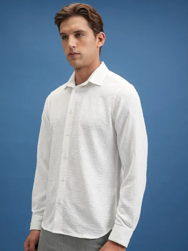Locomotive Men White Textured Slim Fit Casual Shirt
