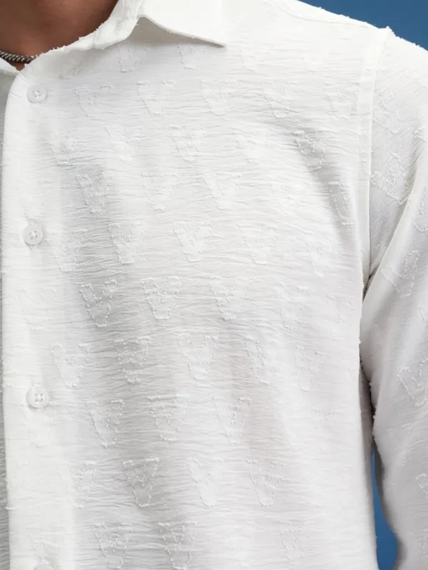 Locomotive Men White Textured Slim Fit Casual Shirt