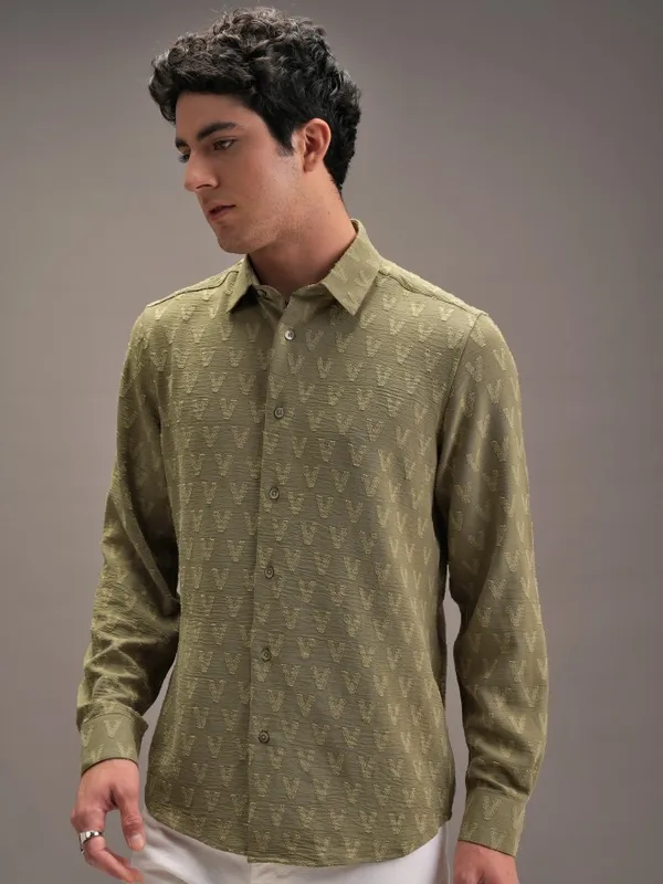 Locomotive Men Olive Textured Slim Fit Casual Shirt