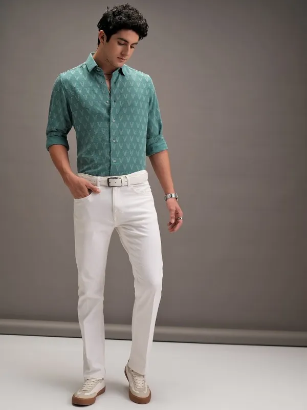 Locomotive Men Sage Textured Slim Fit Casual Shirt