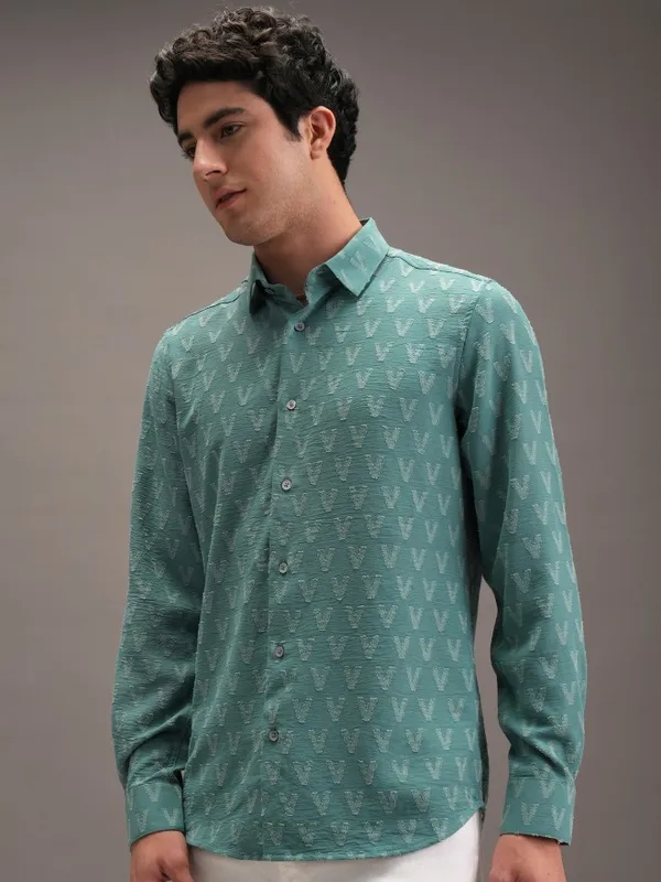 Locomotive Men Sage Textured Slim Fit Casual Shirt