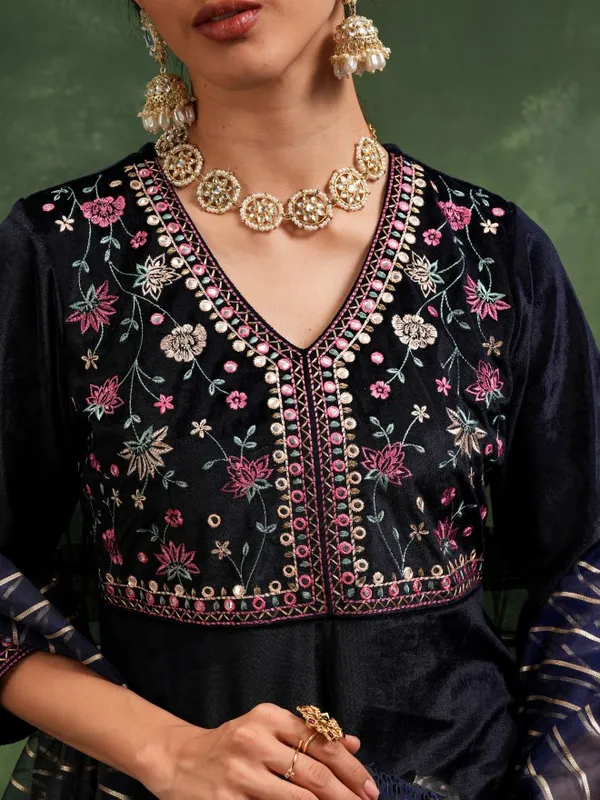  Vishudh Women Navy Blue Embroidered Maxi Dresses