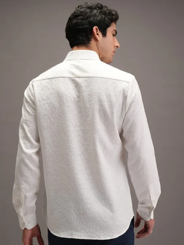 Locomotive Men White Textured Slim Fit Casual Shirt