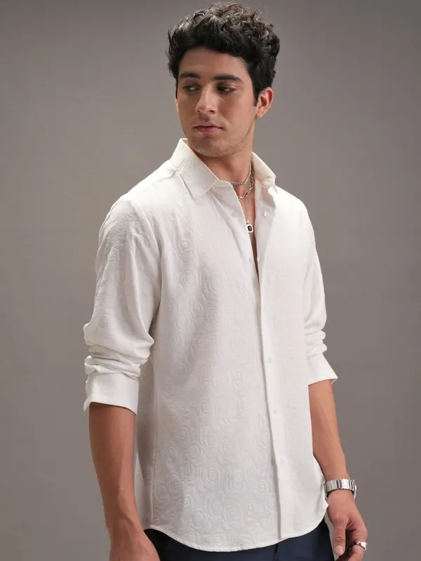 Locomotive Men White Textured Slim Fit Casual Shirt
