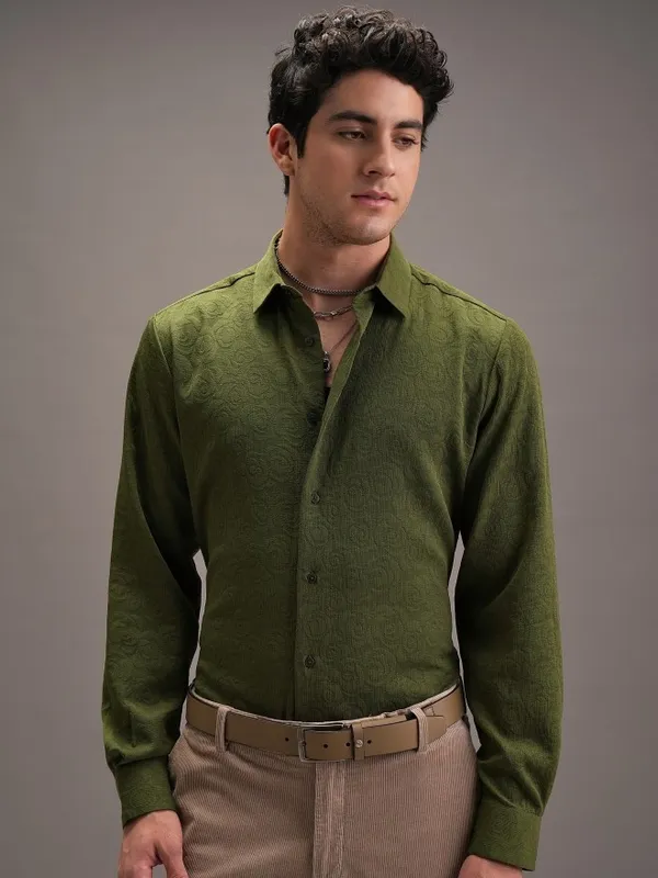 Locomotive Men Olive Textured Slim Fit Casual Shirt