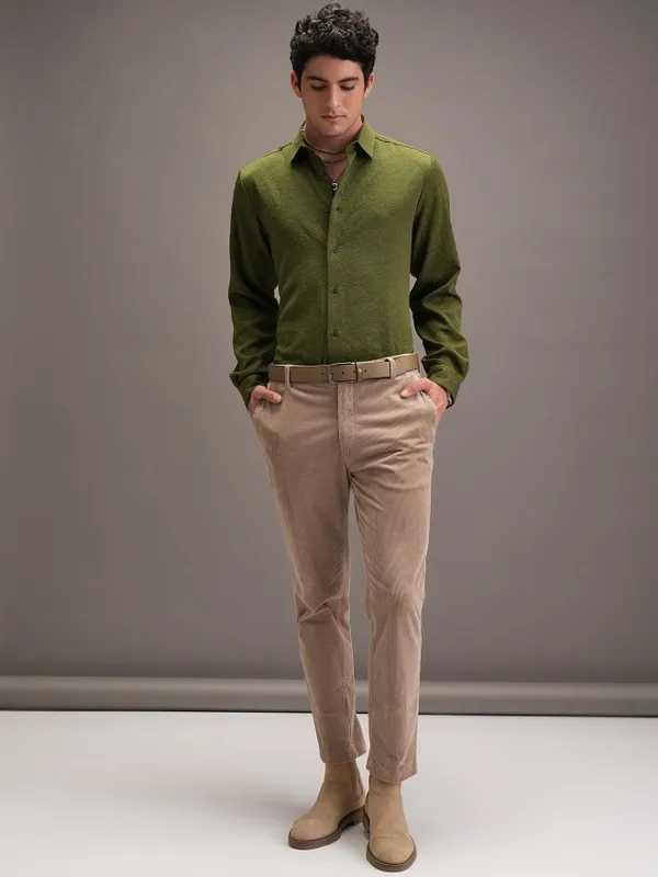Locomotive Men Olive Textured Slim Fit Casual Shirt
