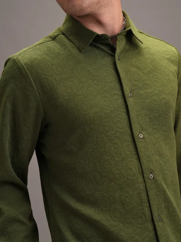 Locomotive Men Olive Textured Slim Fit Casual Shirt