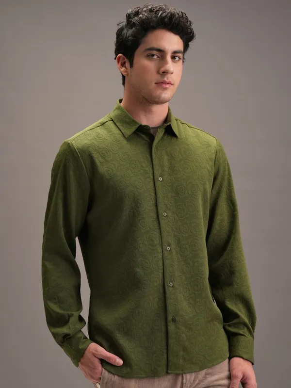 Locomotive Men Olive Textured Slim Fit Casual Shirt