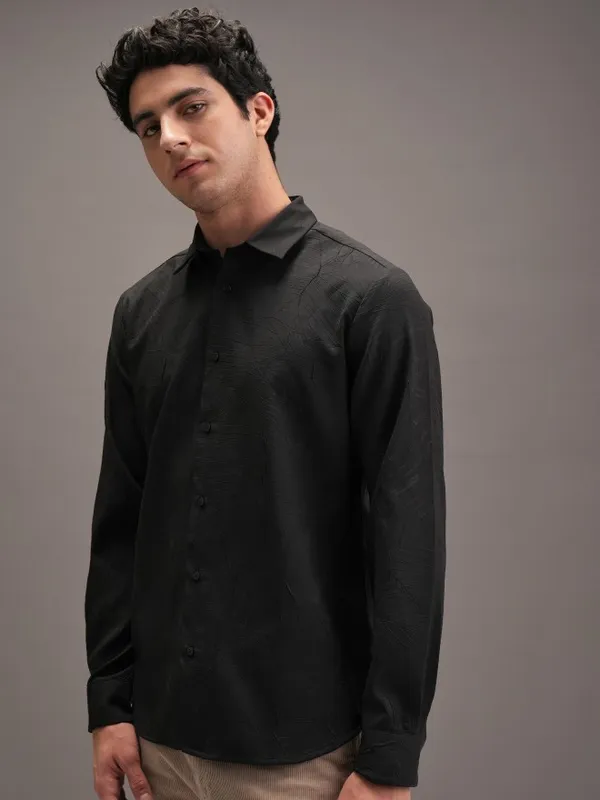 Locomotive Men Black Textured Slim Fit Casual Shirt