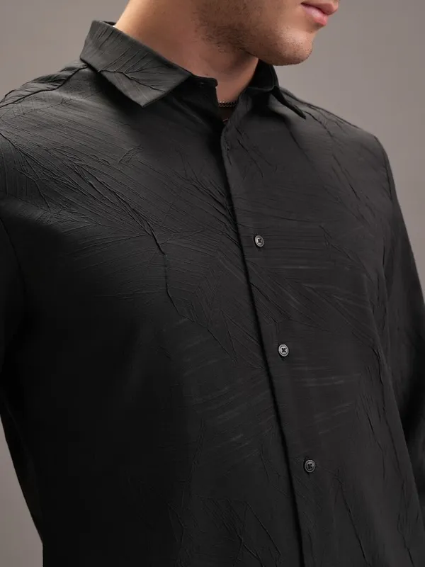Locomotive Men Black Textured Slim Fit Casual Shirt