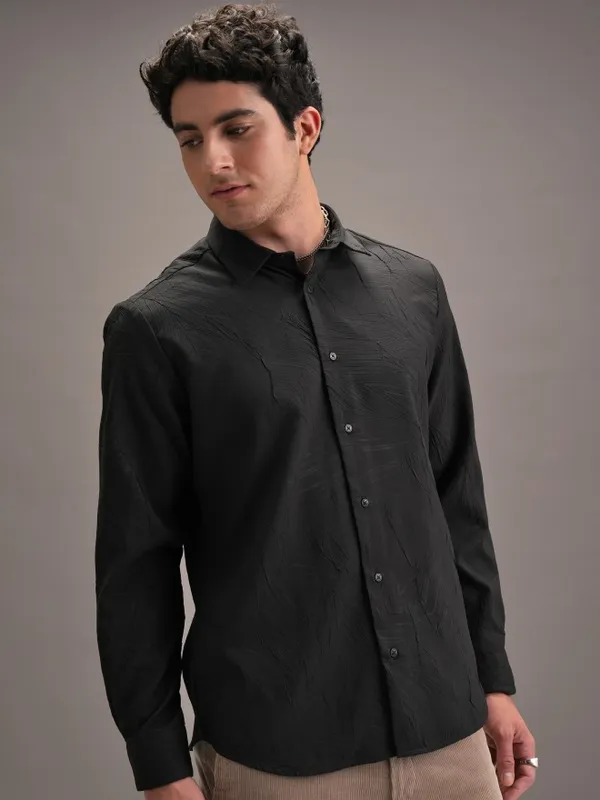Locomotive Men Black Textured Slim Fit Casual Shirt