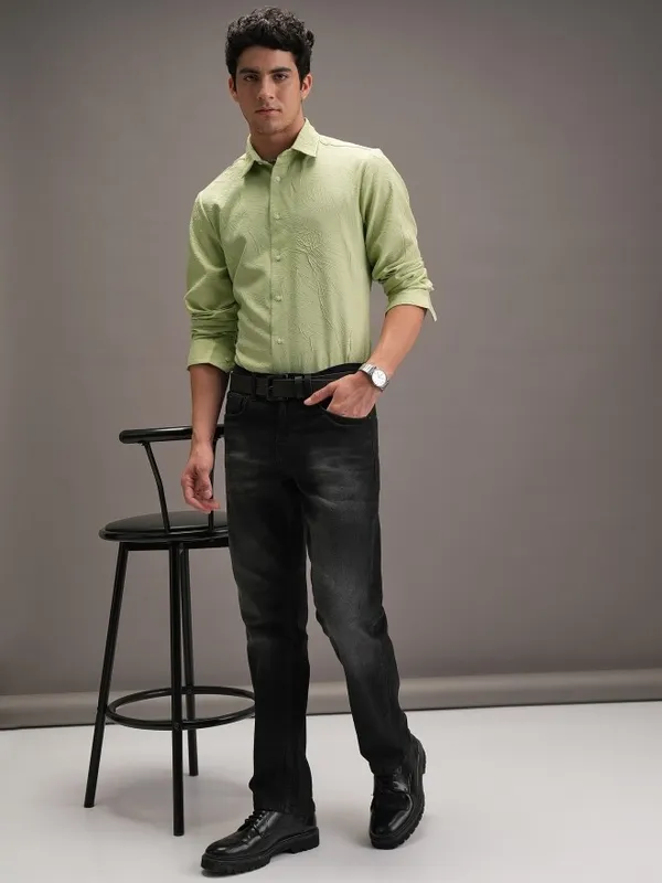  Locomotive Men Green Self Design Slim Fit Casual Shirts