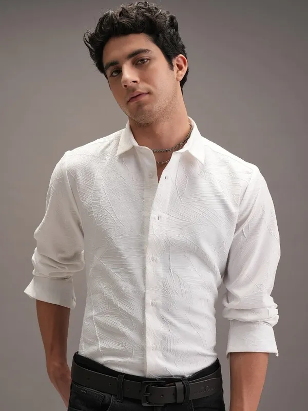 Men Slim Fit Casual Shirt