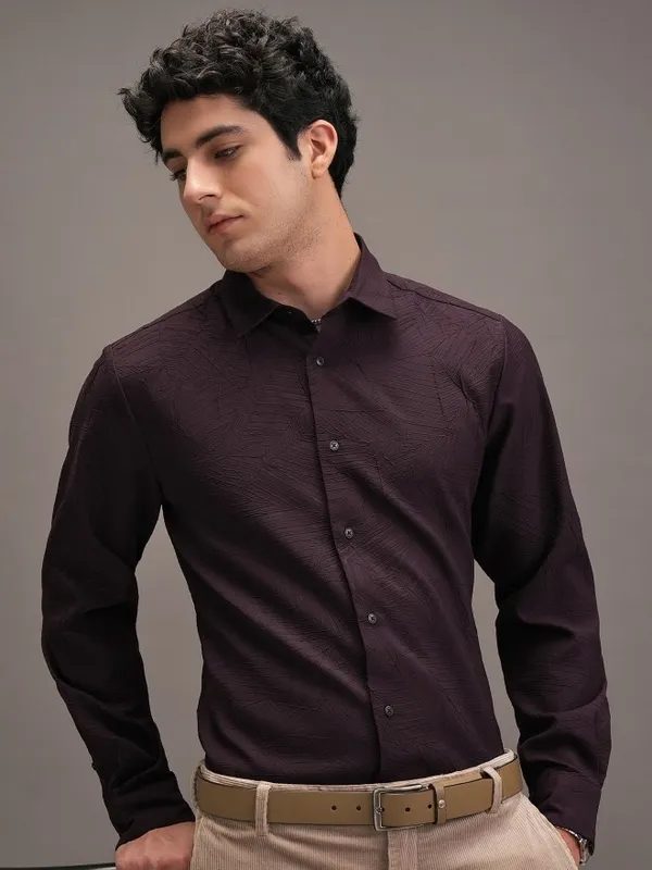 Men Slim Fit Casual Shirt