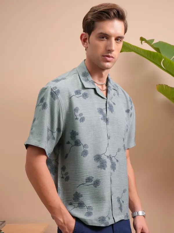  Locomotive Men Grey Printed Oversized Fit Casual Shirts