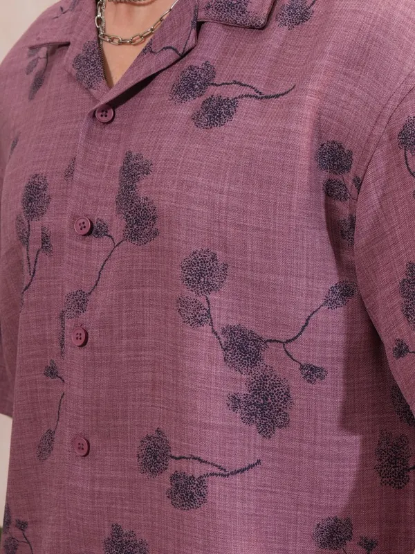  Locomotive Men Pink Printed Oversized Fit Casual Shirts