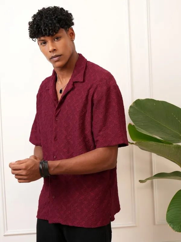  Locomotive Men Maroon Self Design Oversized Fit Casual Shirts