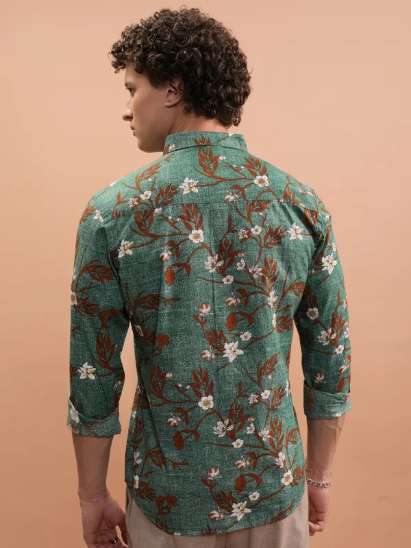  Highlander Men Green Printed Slim Fit Casual Shirts