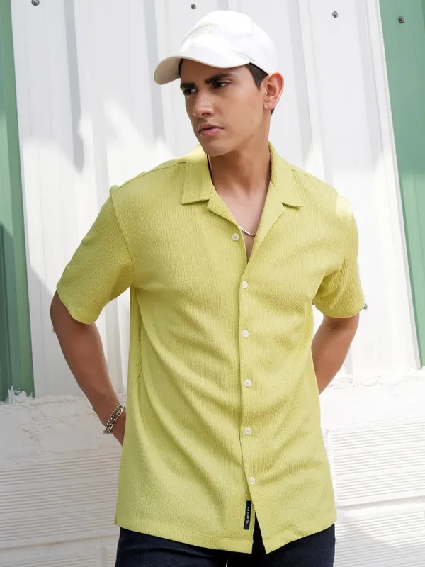  Locomotive Men Green Self Design Relaxed Fit Casual Shirts
