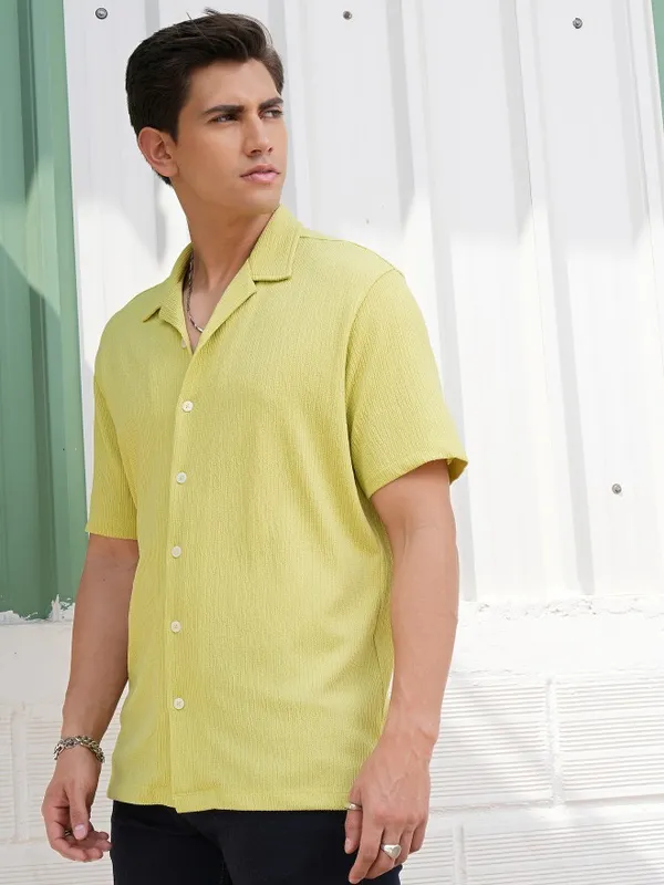  Locomotive Men Green Self Design Relaxed Fit Casual Shirts