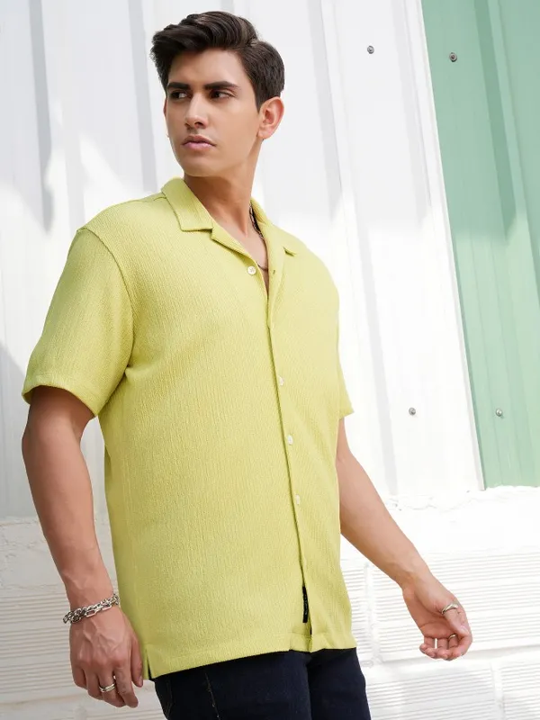  Locomotive Men Green Self Design Relaxed Fit Casual Shirts