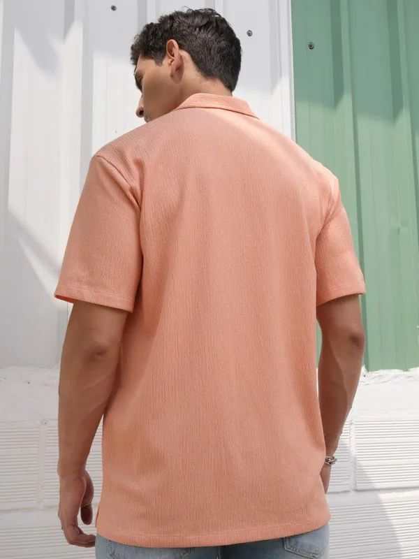  Locomotive Men Peach Self Design Relaxed Fit Casual Shirts