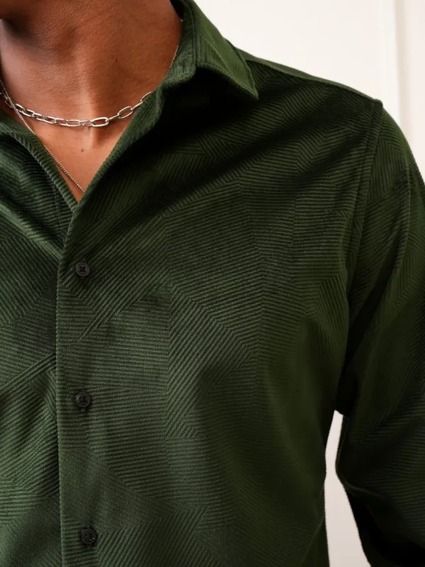 Men Slim Fit Casual Shirt