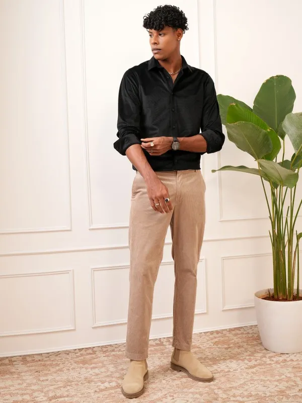 Locomotive Men Black Textured Slim Fit Casual Shirt