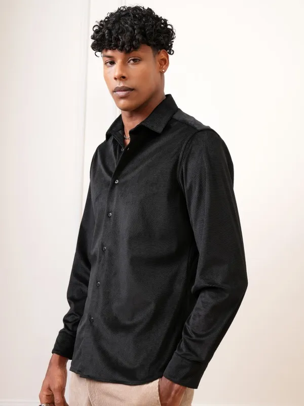 Locomotive Men Black Textured Slim Fit Casual Shirt