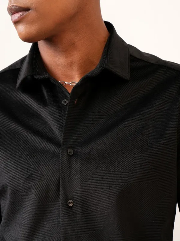 Locomotive Men Black Textured Slim Fit Casual Shirt