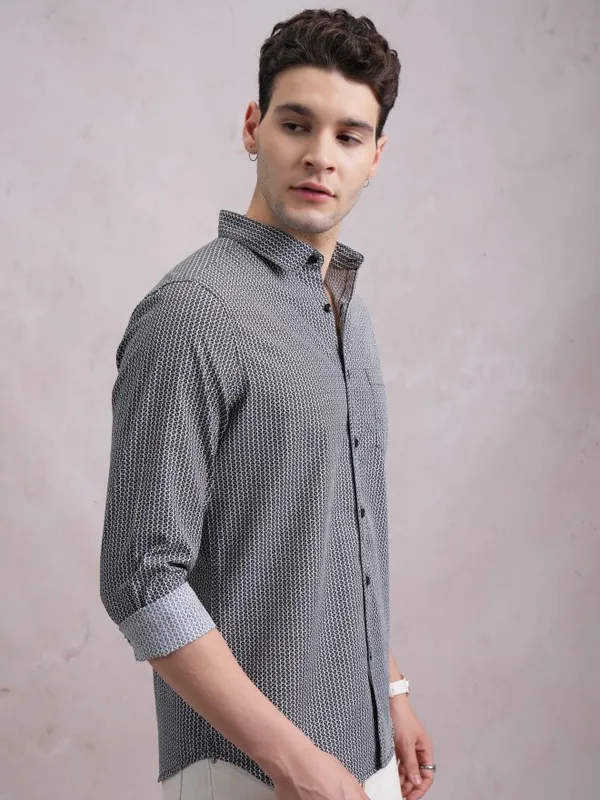 Highlander Men Black Printed Slim Fit Casual Shirts