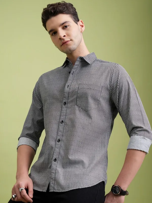 Highlander Men Black Printed Slim Fit Casual Shirts