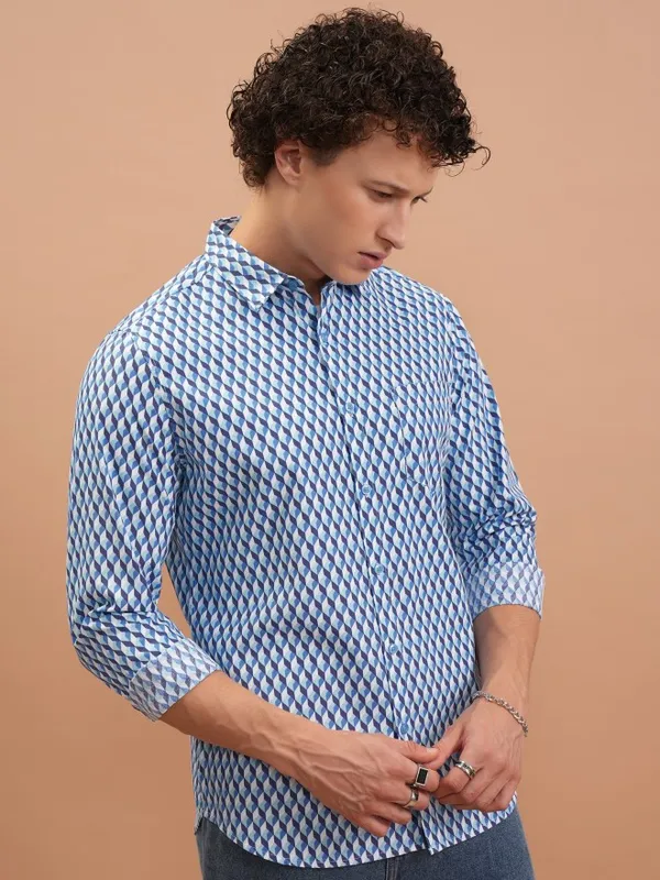  Highlander Men Blue Printed Slim Fit Casual Shirts