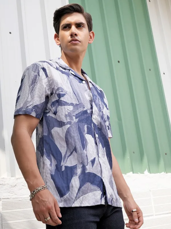  Locomotive Men Navy Blue Printed Relaxed Fit Casual Shirts