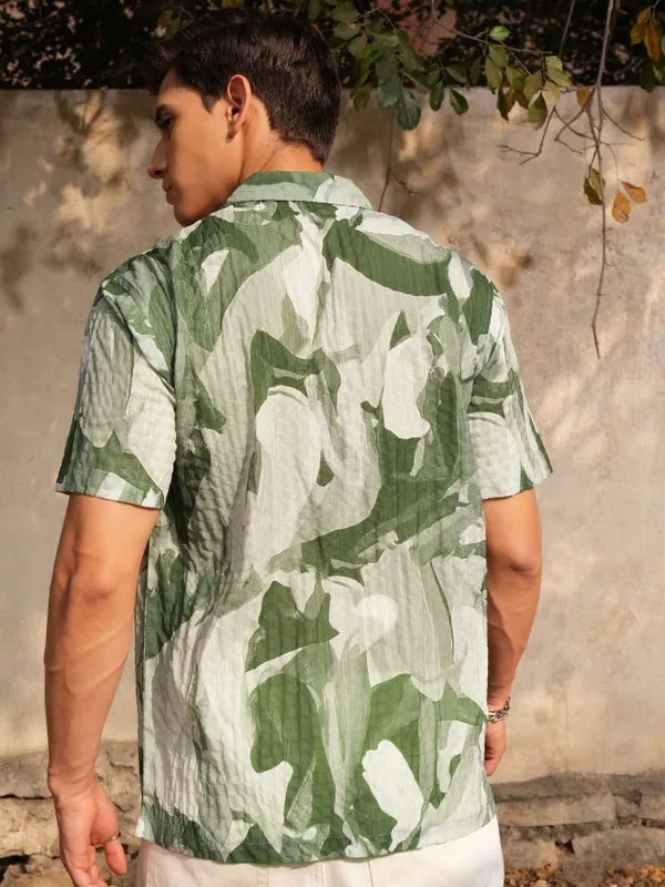  Locomotive Men Olive Printed Relaxed Fit Casual Shirts