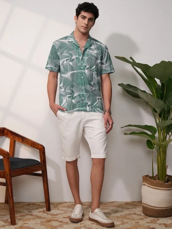 Men Relaxed Fit Casual Shirt