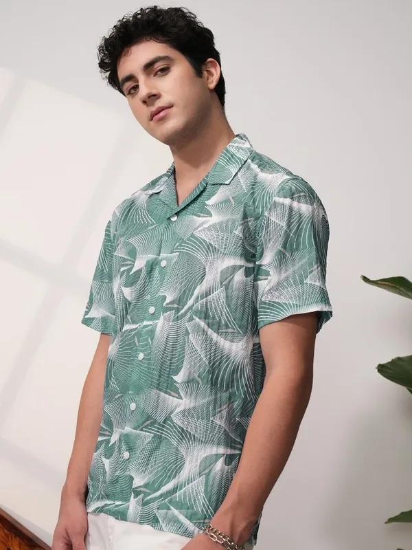 Men Relaxed Fit Casual Shirt
